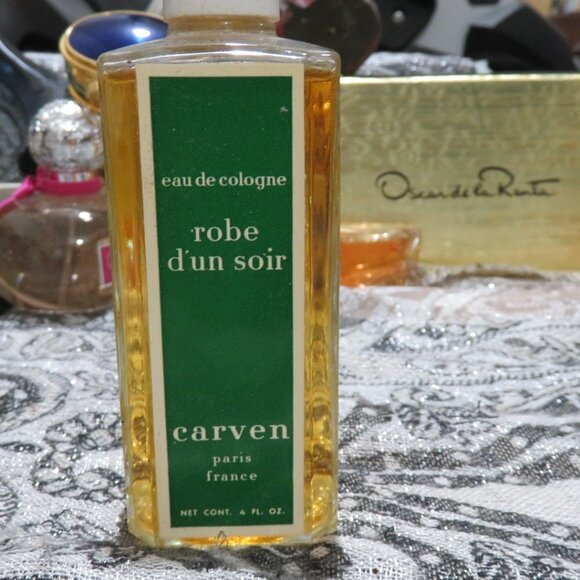 Carven Accessories - Robe D'Un Soir EDC Splash 4 OZ By CARVEN discontinued fragrance Rare Vintage